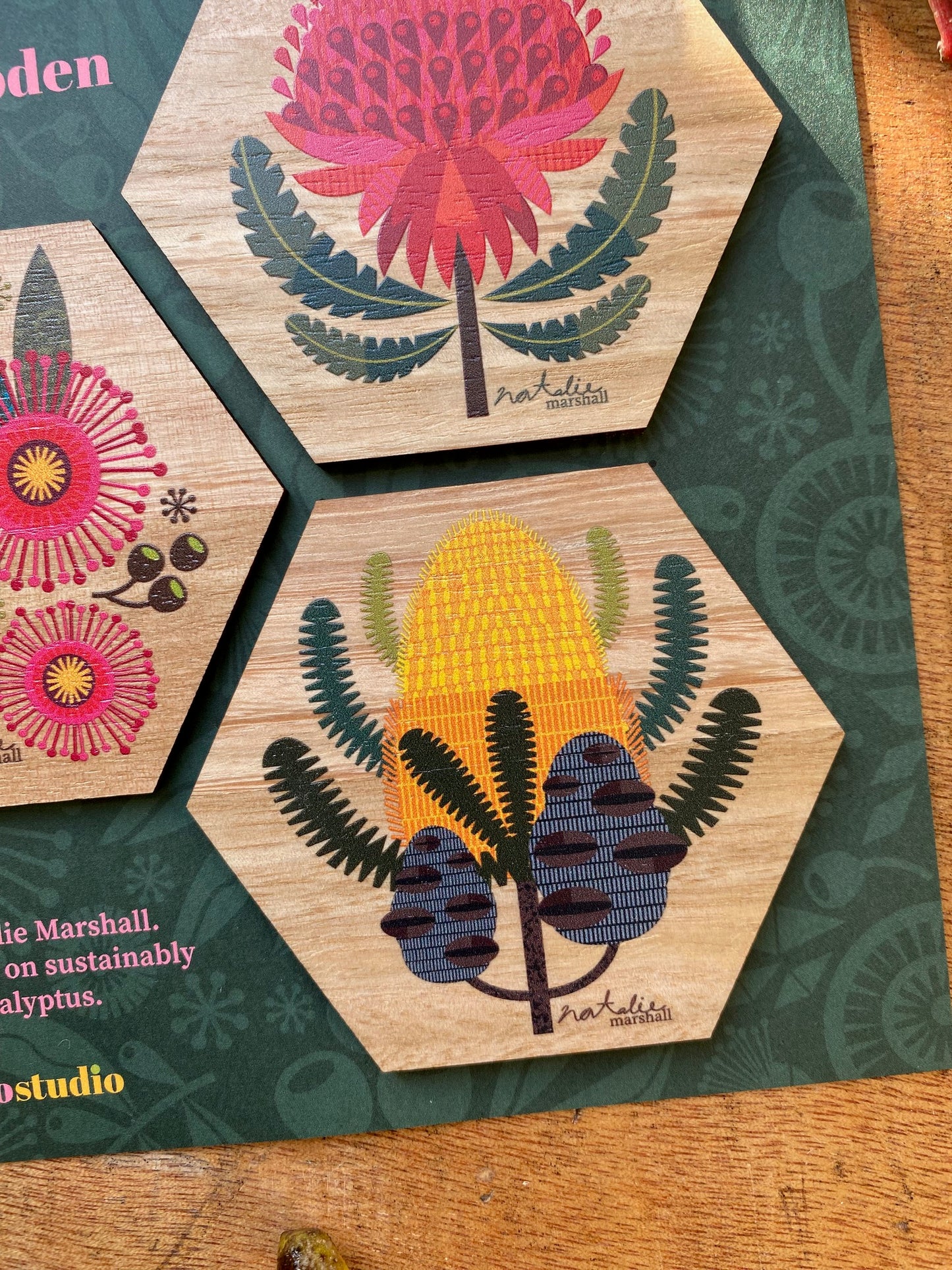 Bush Flowers Magnet Set