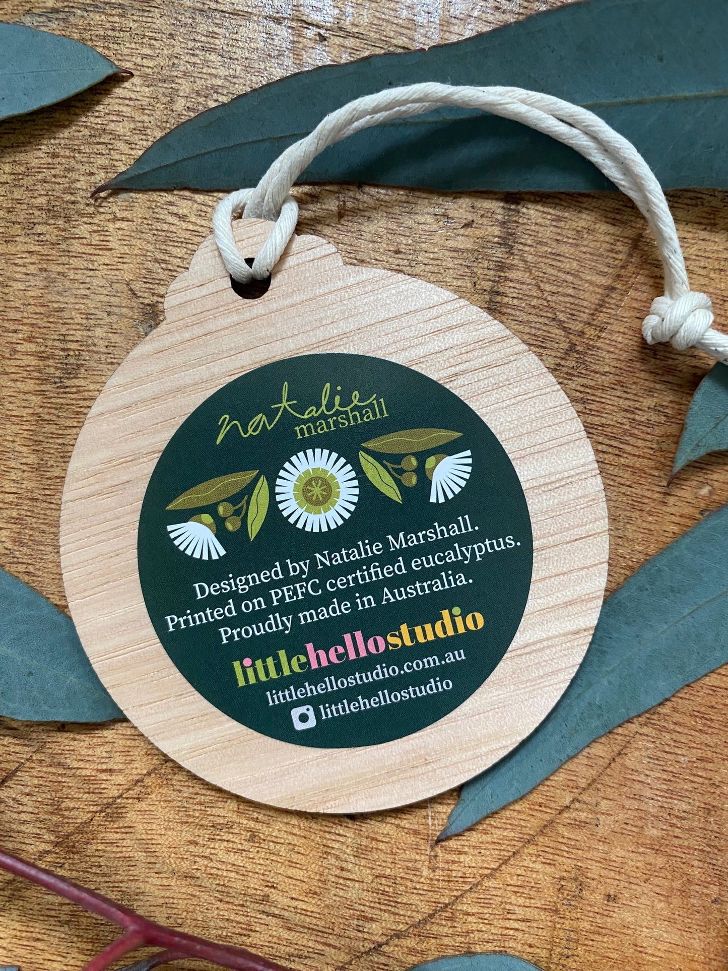Gouldian Finch Round Decoration