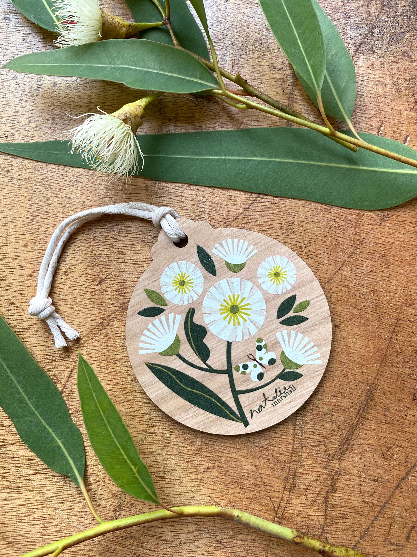 White Flowering Gum Round Decoration