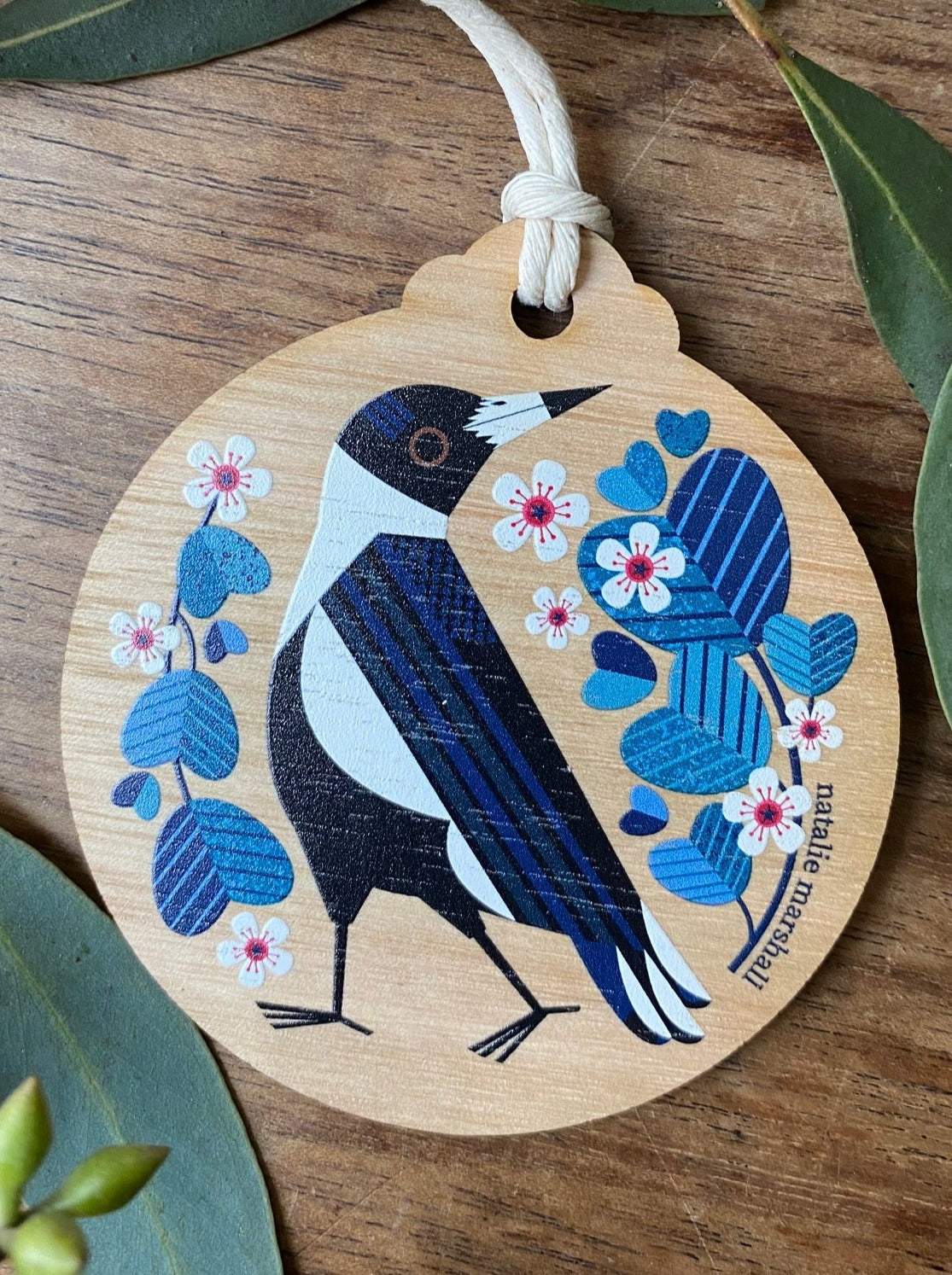 Magpie Round Decoration